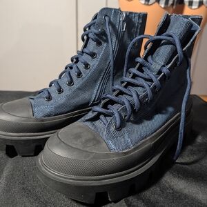 Jeffrey Campbell "Hikes" Blue platform combat boots. Size 7.5 Women